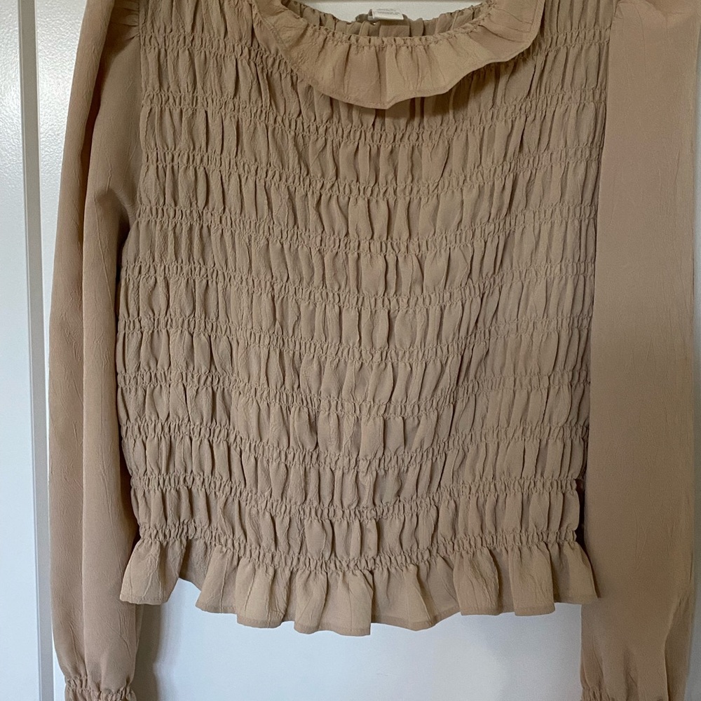 H&M Long Sleeve Shirred & Ruffled Top - Picture 2 of 6